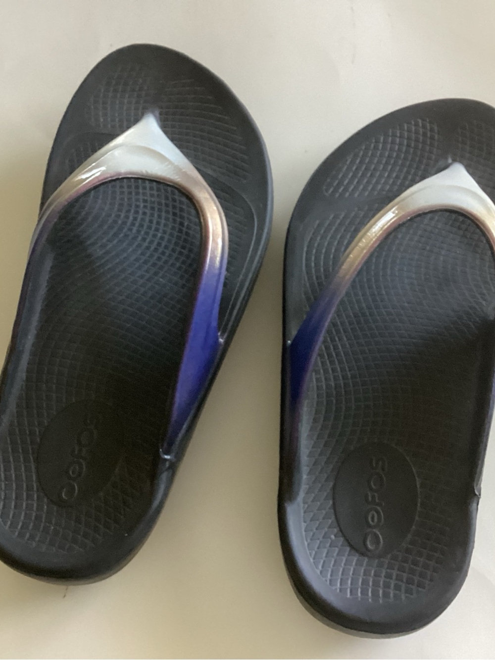 OOFOS Women's Black Sandals with Blue-to-Silver Ombre Straps